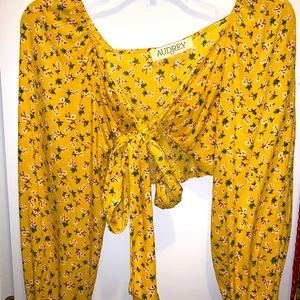 Crop top floral blouse